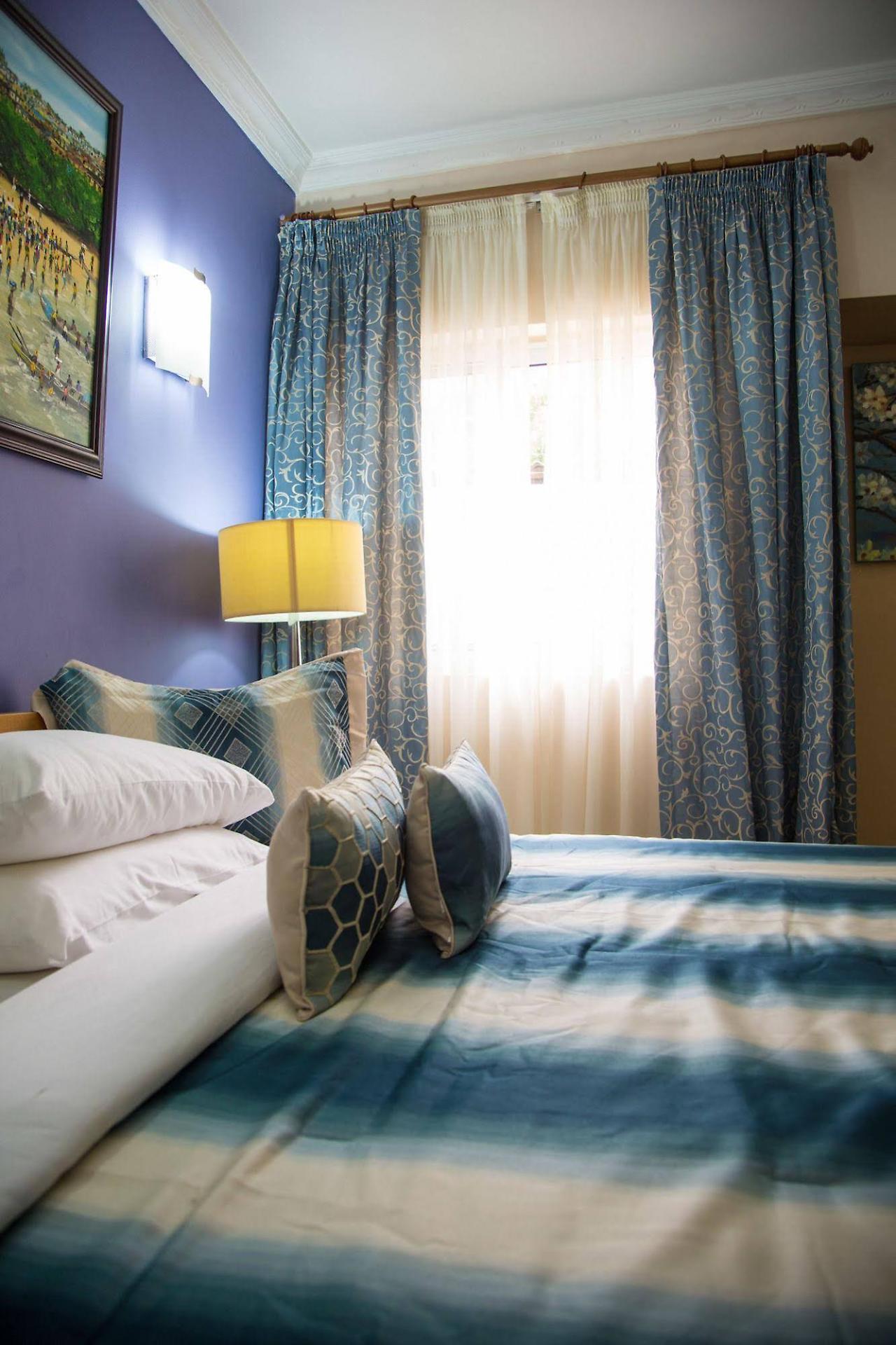 Alma House Hotel アクラ エクステリア 写真