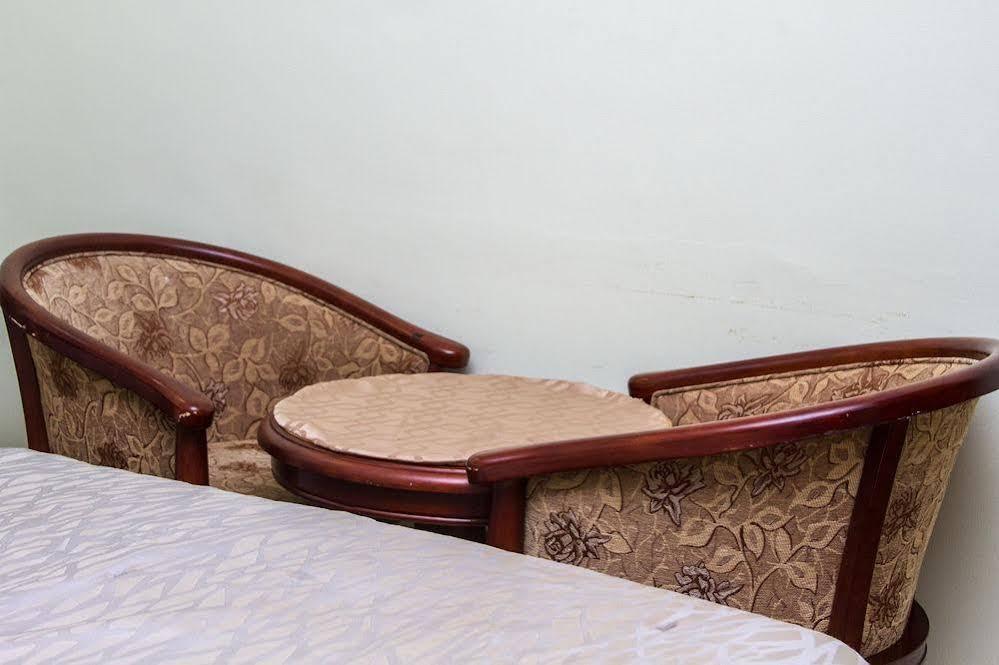 Alma House Hotel アクラ エクステリア 写真