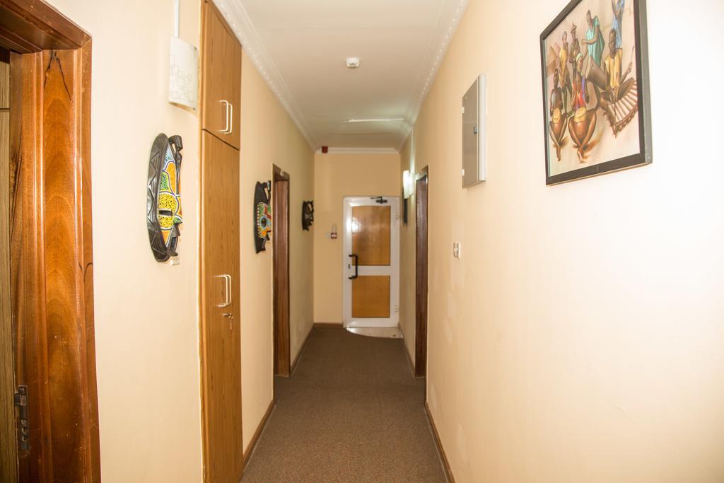 Alma House Hotel アクラ エクステリア 写真