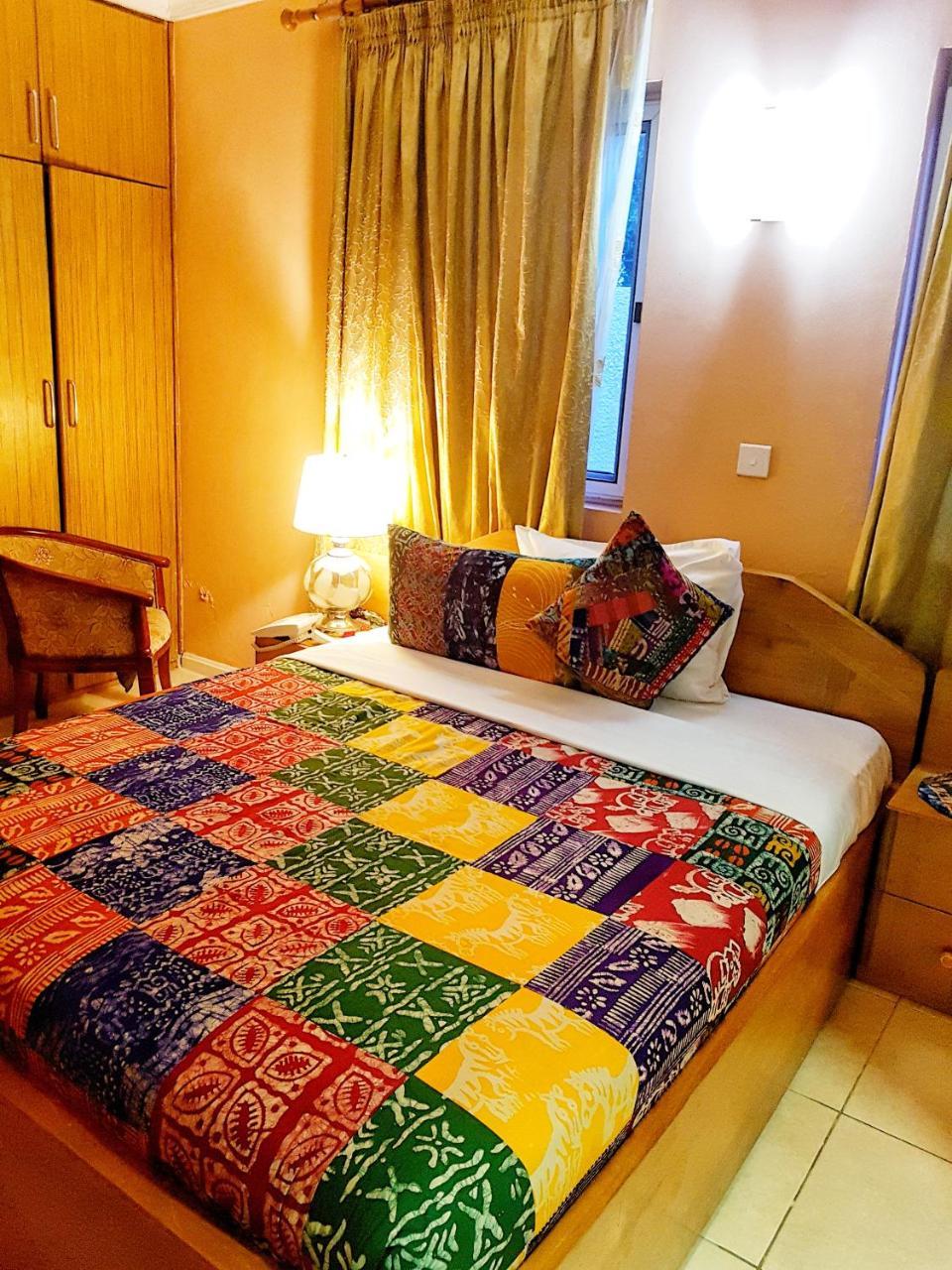 Alma House Hotel アクラ エクステリア 写真